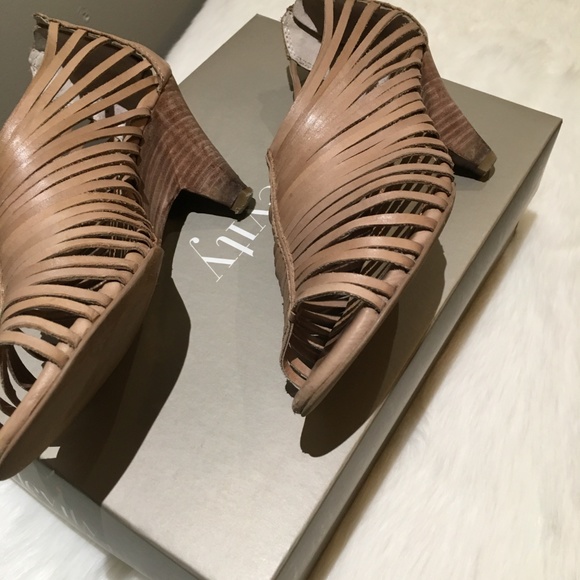 Levity Caged Gladiator Heeled Tan Sell Sandals - Picture 6 of 8